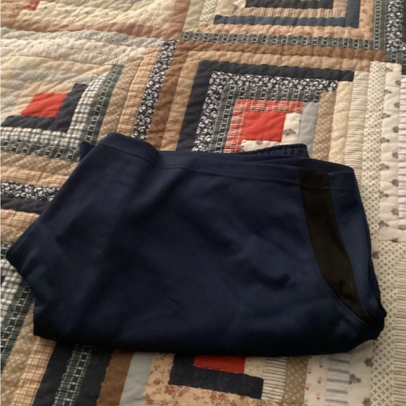 Shorts - Picture 2 of 3